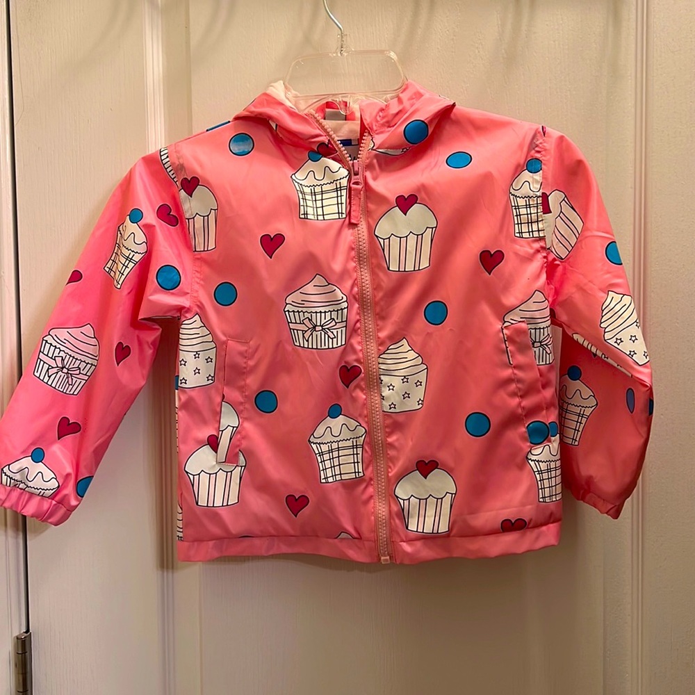 Holly and Beau Cupcake Color Changing Rain Coat Size 2T